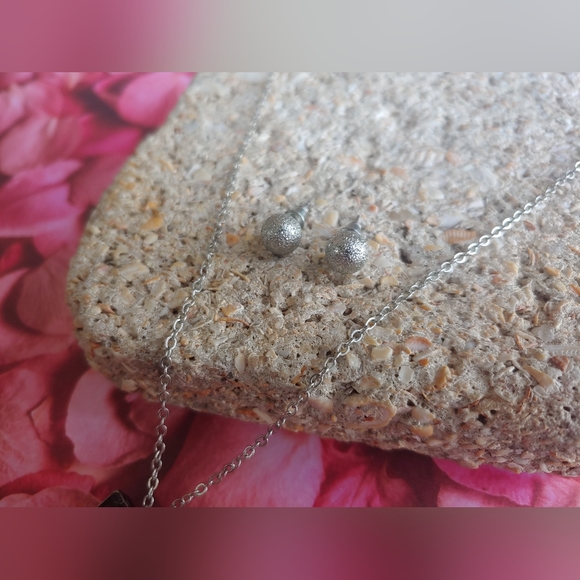 Y2K Lipstick Necklace And Earrings Set - Picture 4 of 8